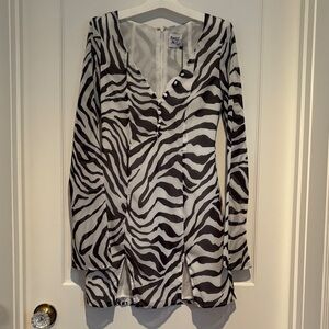 NWT Princess Polly Trevino V neck long sleeve zebra print mini dress